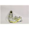 Image 1 : ADIDAS WOMENS SIZE 6 RUNNING SHOES