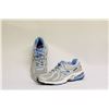 Image 1 : NEW BALANCE WOMENS SIZE 7 SHOES