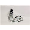 Image 1 : NEW BALANCE WOMENS SIZE 7 RUNNING SHOES