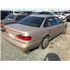 Image 4 : 93 Ford Taurus 4 Dr  Sedan - ADT - DRIVE