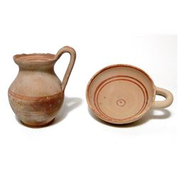 A pair of Daunian ceramic vessels