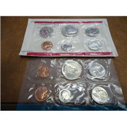 1972 US MINT SET (UNC) P/D/S (WITH ENVELOPE)