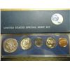 Image 2 : 1967 US SPECIAL MINT SET WITH BOX