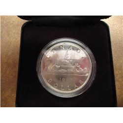 1962 CANADA SILVER DOLLAR IN BLACK CASE