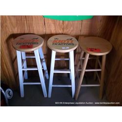 3 WOOD BARSTOOLS