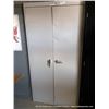Image 1 : 2-DOOR METAL CABINET