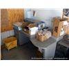 Image 1 : METAL DESK & CONTENTS