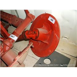 FORD TRACTOR ARM/HUB