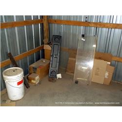 PLASTIC WINDSHIELD W/ BOXES