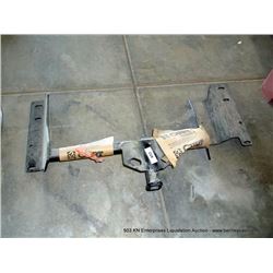 CURT SMALL SUV RECEIVER HITCH