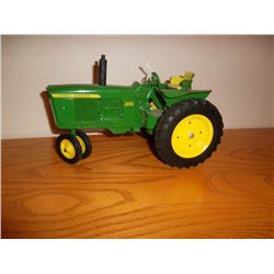 John Deere 3010