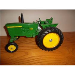John Deere 4020