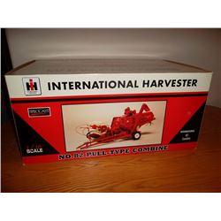IH 82 Pull-Type Combine