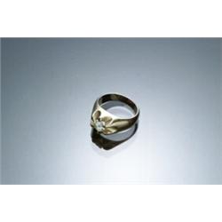 Gentleman's 14-Karat Yellow Gold Solitaire Diamond Ring Set with one round brillia...