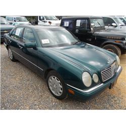 1997 MERCEDES BENZ E320 SEDAN, S/N WDBJF55F3VJ035788, 6 CYL GAS ENG, A/T, ODOMETER READING 98,823 MI