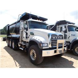 2015 MACK GU713 TRI-AXLE DUMP, S/N 1M2AX09C5FM023462, 425 HP MACK MP8 425M ENG, 10 SPD TRANS, 44K RE