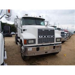 2005 MACK CHN613 T/A TRUCK TRACTOR, S/N 1M1AJ06YX5N001889, MACK DIESEL ENGINE, 10 SPD TRANS, 38K REA