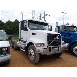 2002 VOLVO T/A TRUCK TRACTOR, S/N 4V5KC9GH42N309220, VED12 465 HP DIESEL ENG, 10 SPD TRANS, 46K REAR