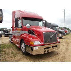 2001 VOLVO T/A TRUCK TRACTOR, S/N 4V4NC9GH81N308295, CAT ENG, 10 SPD TRANS, 38K REARS, 12.5K FRONT, 