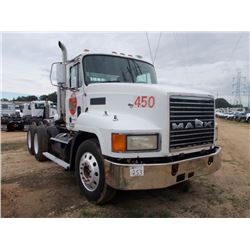 2000 MACK CH613 TRUCK TRACTOR, S/N 1M1AA13Y9YW122518, MACK DIESEL ENGINE, 10 SPD TRANS, 40K REARS, 1