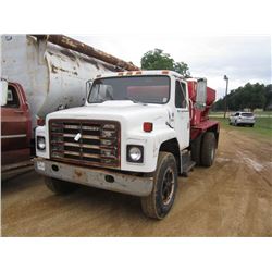 1980 INTERNATIONAL 1854 S/A SPREADER TRUCK, S/N AA185KHA2237, INTL DIESEL ENG, 5-2 SPD TRANS, SPREAD