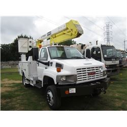 2008 GMC C5500 4X4 BUCKET TRUCK, S/N 1GDE5C3998F400159, DURAMAX DIESEL ENG, A/T, SERVICE BODY, TEREX
