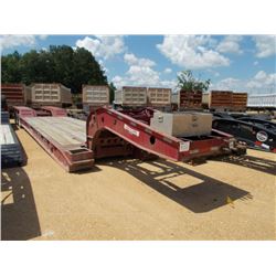 1999 DYNAWELD TRI-AXLE LOWBOY, S/N 4U181D1X1X1X37344, 26' DECK, COVERED WHEELS, 255/70R22.5 TIRES, S