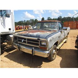1990 DODGE LE250 4X4 PICKUP TRUCK, S/N 1B7KM26B76S651382, CUMMINS DIESEL, A/T (DOES NOT RUN)