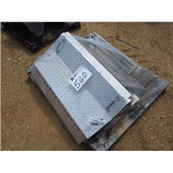 1 LOT MISC ALUMINUM BATTERY COVER & STEPS