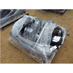 1 LOT TRUCK TRACTOR PARTS
