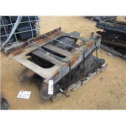 1 LOT (2) FIFTH WHEEL HITCHS