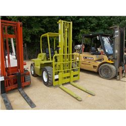 CLARK IT40 FORKLIFT, S/N 1T408512297, GAS ENG, DUAL MAST