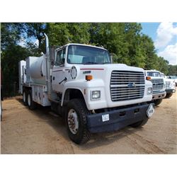 1996 FORD L8000 T/A FUEL & LUBE TRUCK, S/N 1FDZU82E3TVA05988, CUMMINS DIESEL ENG, 8LL TRANS, 40K REA
