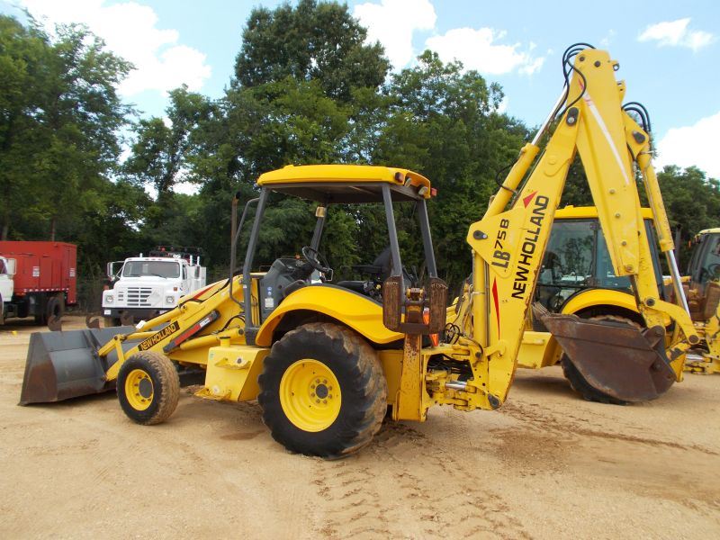 NEW HOLLAND LB75B LOADER BACKHOE, S/N 31033876, EXTENDAHOE, GP BUCKET