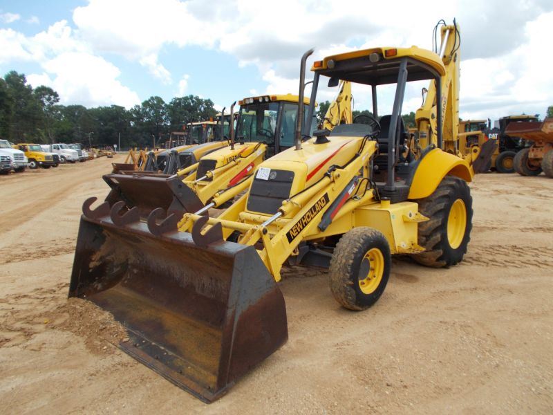NEW HOLLAND LB75B LOADER BACKHOE, S/N 31033876, EXTENDAHOE, GP BUCKET