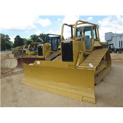CAT D6N LGP CRAWLER TRACTOR, S/N ALY00615, (04 YR) 6 WAY BLADE, DIFF STEER, ECAB W/ AIR, SWEEPS, MET
