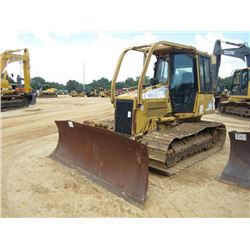 CAT D5G LGP CRAWLER TRACTOR, S/N FDW01103, 6 WAY BLADE, ECAB W/AIR, SWEEPS, SIDE & REAR SCREENS, MET
