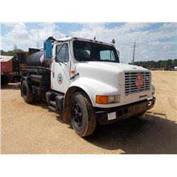 1991 INTERNATIONAL 4600 S/A DISTRIBUTOR TRUCK, S/N 1HTSAZPL0MH341502, IHC 7.3 LT DIESEL ENG, 5 SPD 2