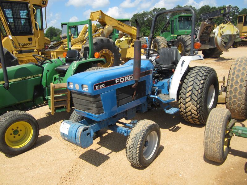 FORD 1920 FARM TRACTOR, S/N UP37116, 3 PTH, PTO, 18.4X16 TIRES, W/6