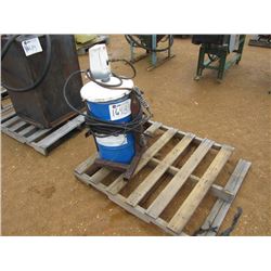 PORTABLE AIR GREASE GUN, ON SKIDS