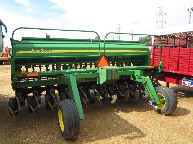 JOHN DEERE 1590 NO TILL DRILL S N 731089 15 SMALL SEED BOX ROW john-deere-1590-no-till-drill-s-n-731089-15-small-seed-box-row