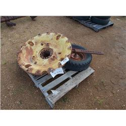 1 LOT (2) TRACTOR DRIVE HUBS