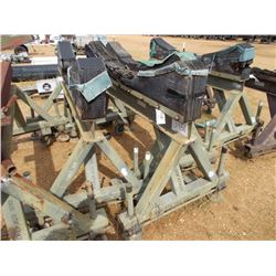 METAL ROLL AROUND BOMB STAND