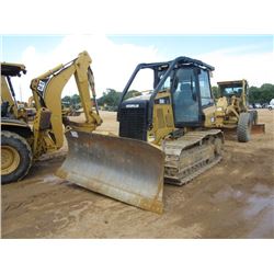 CAT D5K2 XL CRAWLER TRACTOR, S/N KWW00624 (14 YR) 6 WAY BLADE, ECAB W/AIR, SWEEPS, METER READING 880