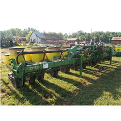 JOHN DEERE MAX EMERGE PLUS PLANTER, VACU METER 12 ROW NARROW