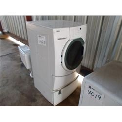 CLOTHES DRYER