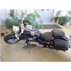 2005 SUZUKI MOTORCYCLE, S/N JS1VS55A752106689, 805 CC ENG