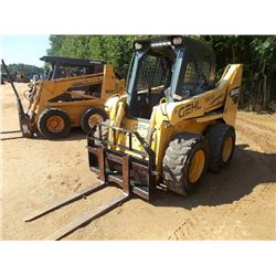 GEHL 5640 E-SERIES SKID STEER LOADER, S/N 510321 (09 YR) FORKS, CANOPY, METER READING 1,139 HOURS