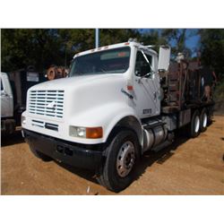 1998 INTERNATIONAL 8100 T/A FUEL & LUBE TRUCK, S/N 1HTHCAHR8WH572577, DIESEL ENG, 9 SPD TRANS, 7 PRO