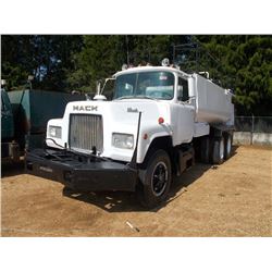 1987 MACK DM685S T/A HYDRO SEEDER, S/N 1M2B120C1HA060222, MACK DIESEL ENG, 5-3 SPD TRANS, 44K REARS,